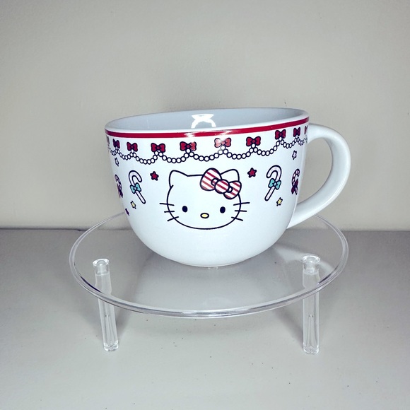 Hello Kitty Christmas Mug - Picture 3 of 4